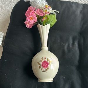 Lenox 8in Rose bud flower vase